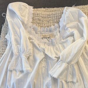Victoria's Secret Elegant Medium Cotton White Night Dress - vintage.